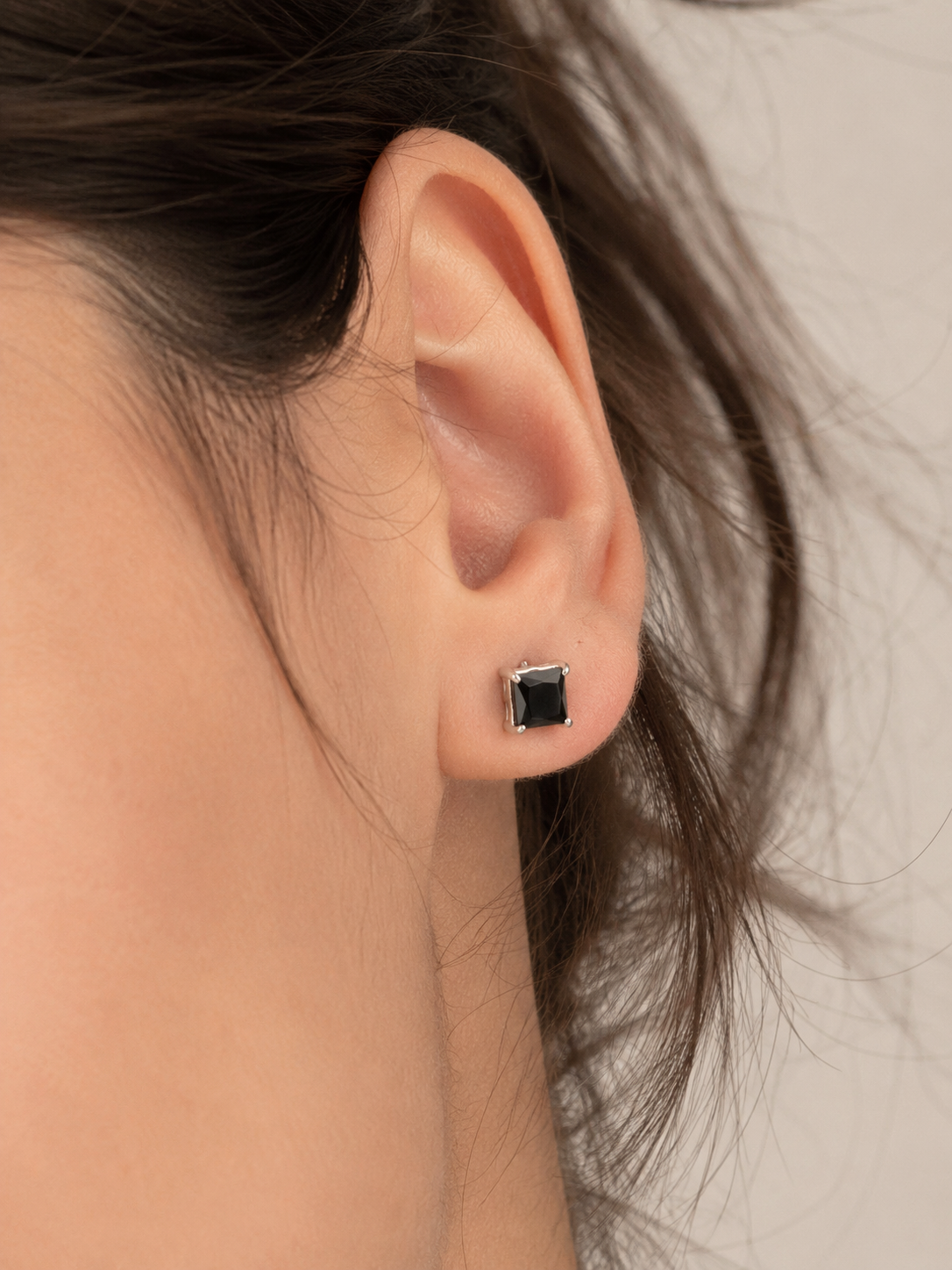 SYLVEXIA 925 Sterling Silver Black Square CZ Stud Earrings for Women