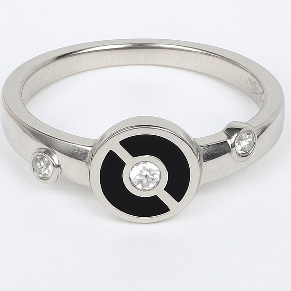 925 Sterling Silver Black Enamel Circle Ring for Women Elegant Stone Design