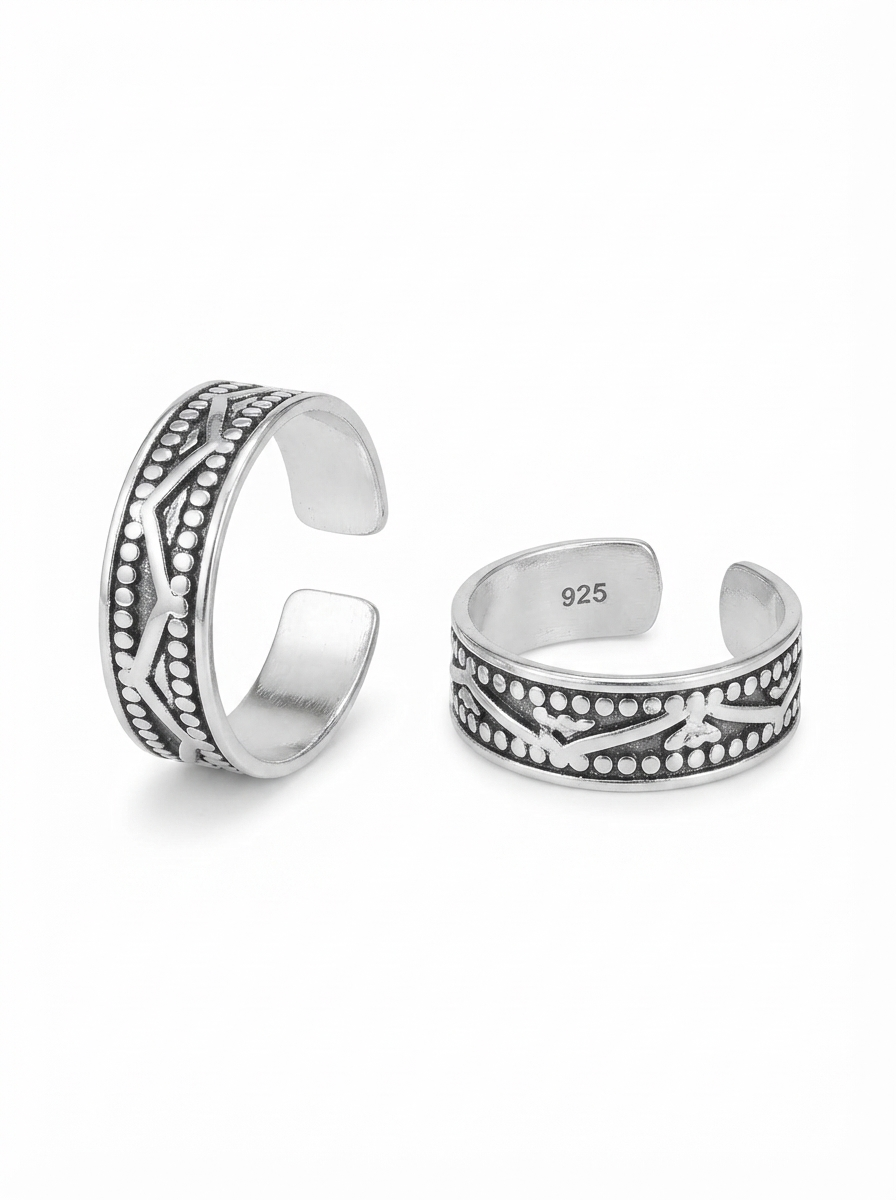 SYLVEXIA 925 Sterling Silver Oxidized Pattern Adjustable Toe Ring