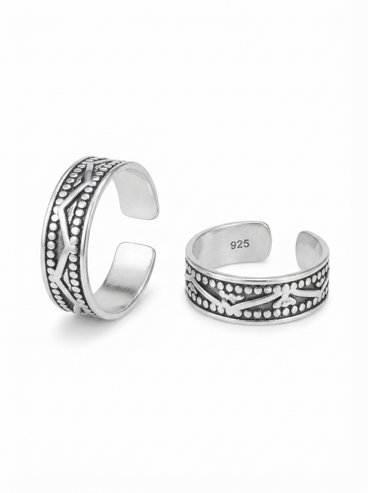 SYLVEXIA 925 Sterling Silver Oxidized Pattern Adjustable Toe Ring