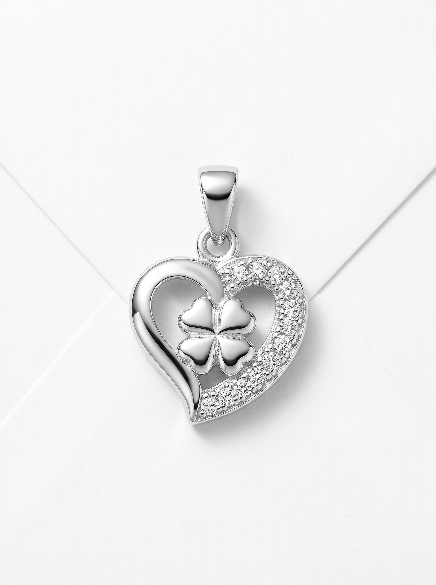 SYLVEXIA 925 Sterling Silver Solitaire Heart CZ Pendant for Women
