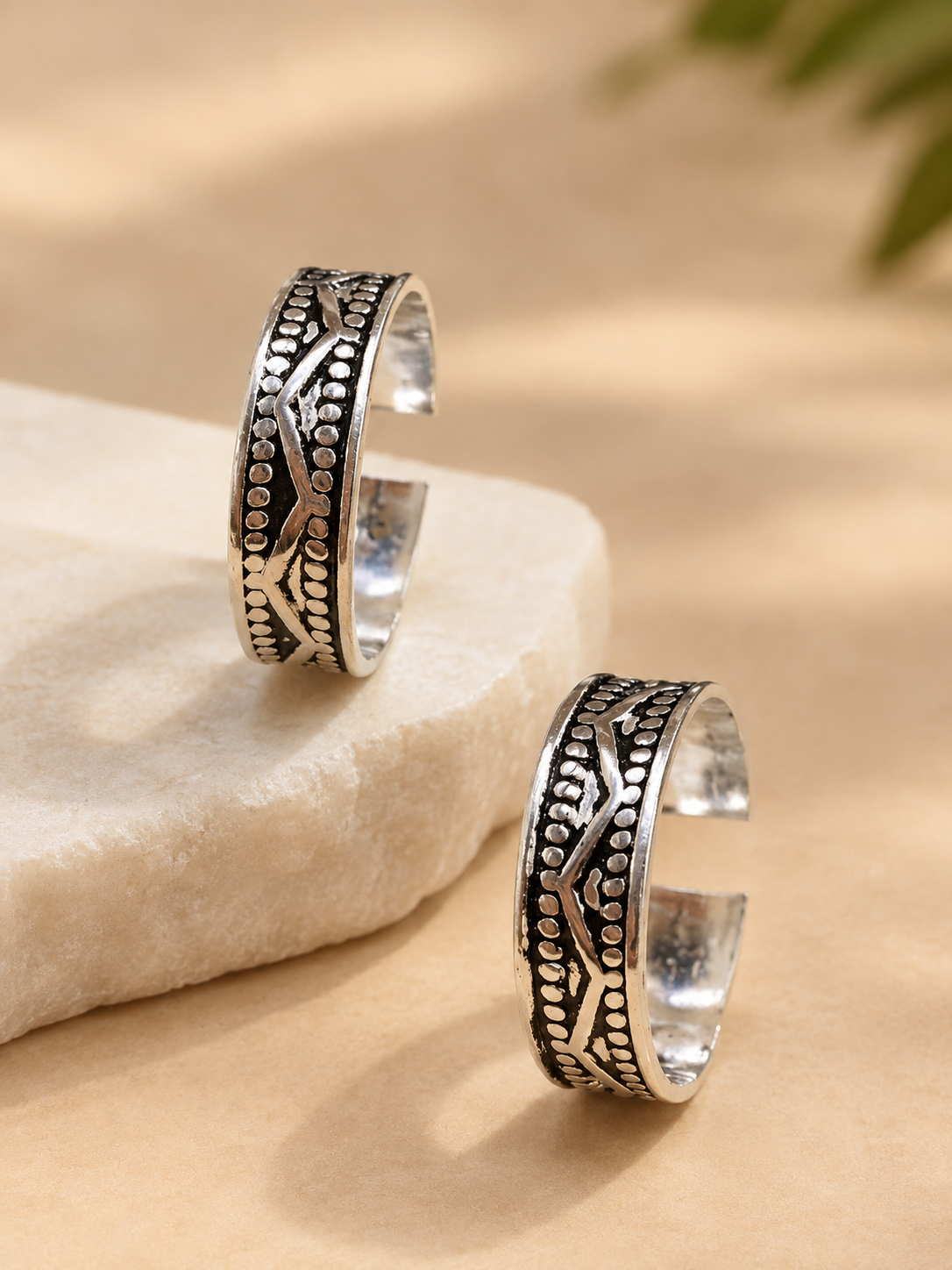 SYLVEXIA 925 Sterling Silver Oxidized Pattern Adjustable Toe Ring